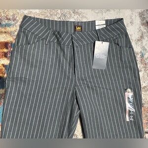 NWT Women’s Lee Wrinkle Free Pants